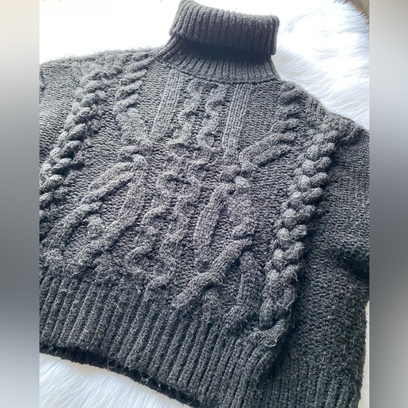 Zara sweater - Picture 3 of 6